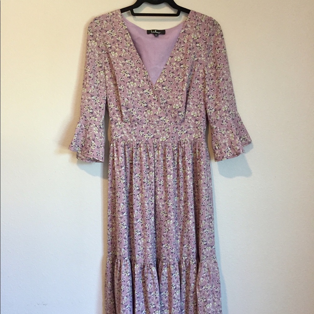 Lulu’s Lavender Floral Print Midi Dress
